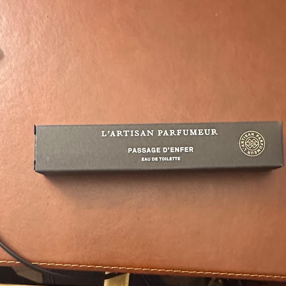 L'Artisan Parfumeur Black Eau de Toilette Box
